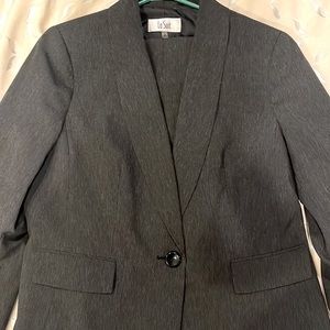 (50% OFF) Le Suit Grey Suit set, Size 14